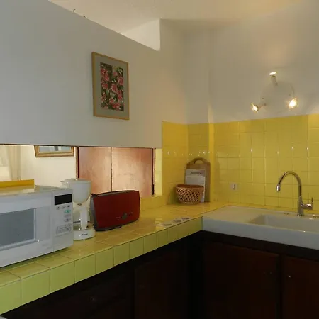 Apartment Le Lavandou, 3 Pieces, 6 Personnes - Fr-1-251-693 Le Lavandou