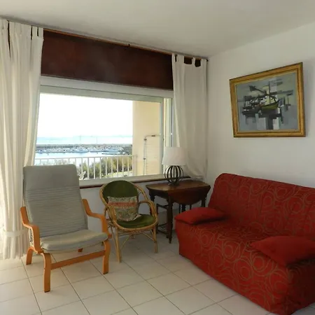 Apartment Le Lavandou, 3 Pieces, 6 Personnes - Fr-1-251-693 Le Lavandou