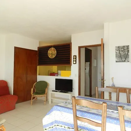 Apartment Le Lavandou, 3 Pieces, 6 Personnes - Fr-1-251-693