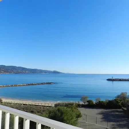 Le Lavandou, 3 Pieces, 6 Personnes - Fr-1-251-693 Apartment *