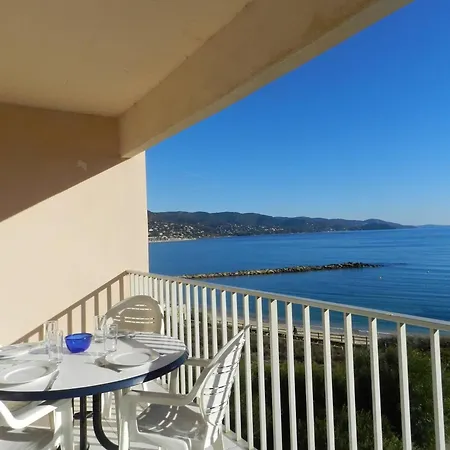 Le Lavandou, 3 Pieces, 6 Personnes - Fr-1-251-693 * Le Lavandou